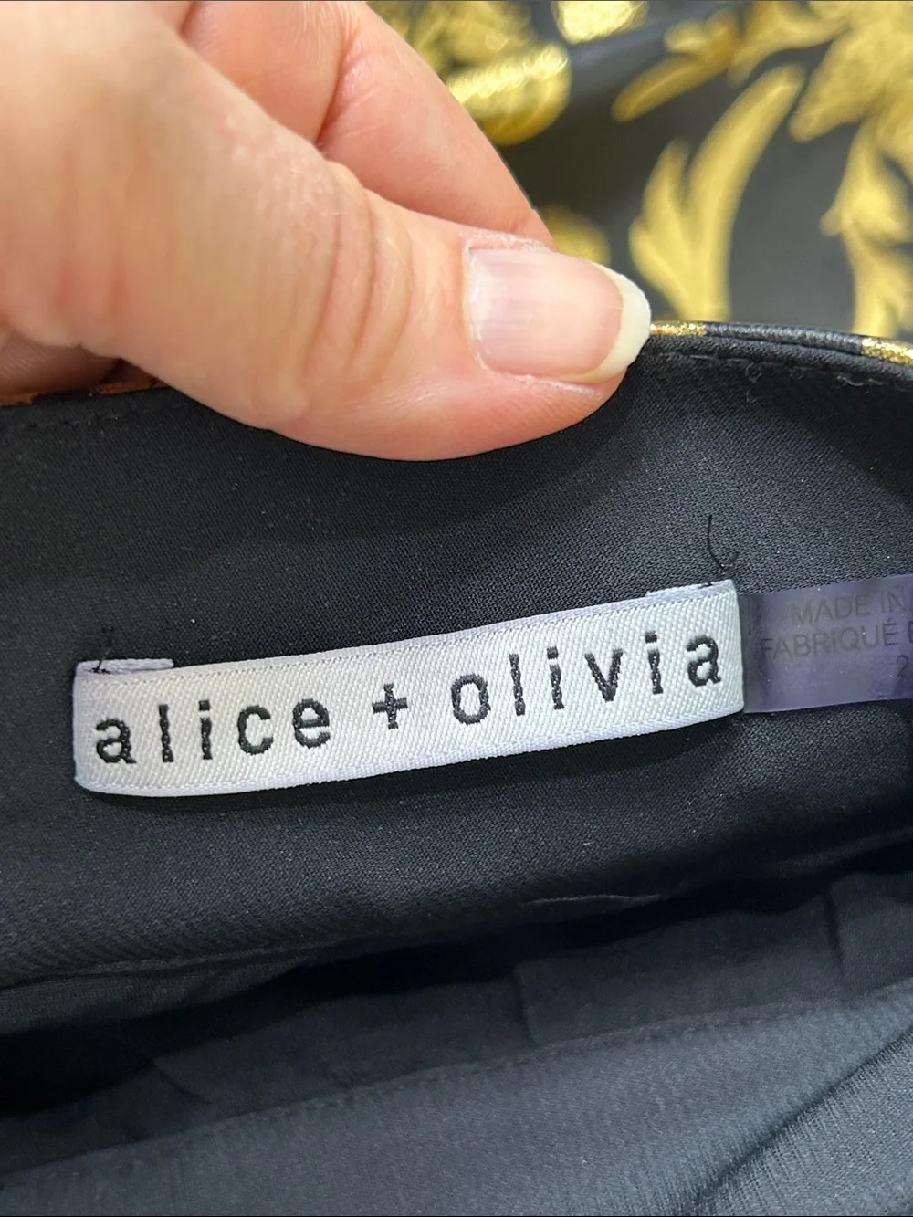 ALICE + OLiVIA Fizer Faux Leather Gold and Black Skirt Size 2
